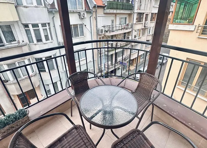 Deluxe Centre With Free Parking Apartamento